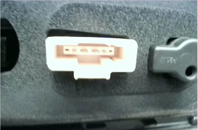 Feu arrière interieur gauche Citroën C5 II (RC_) 2.2 hdi (2006-2008) occasion