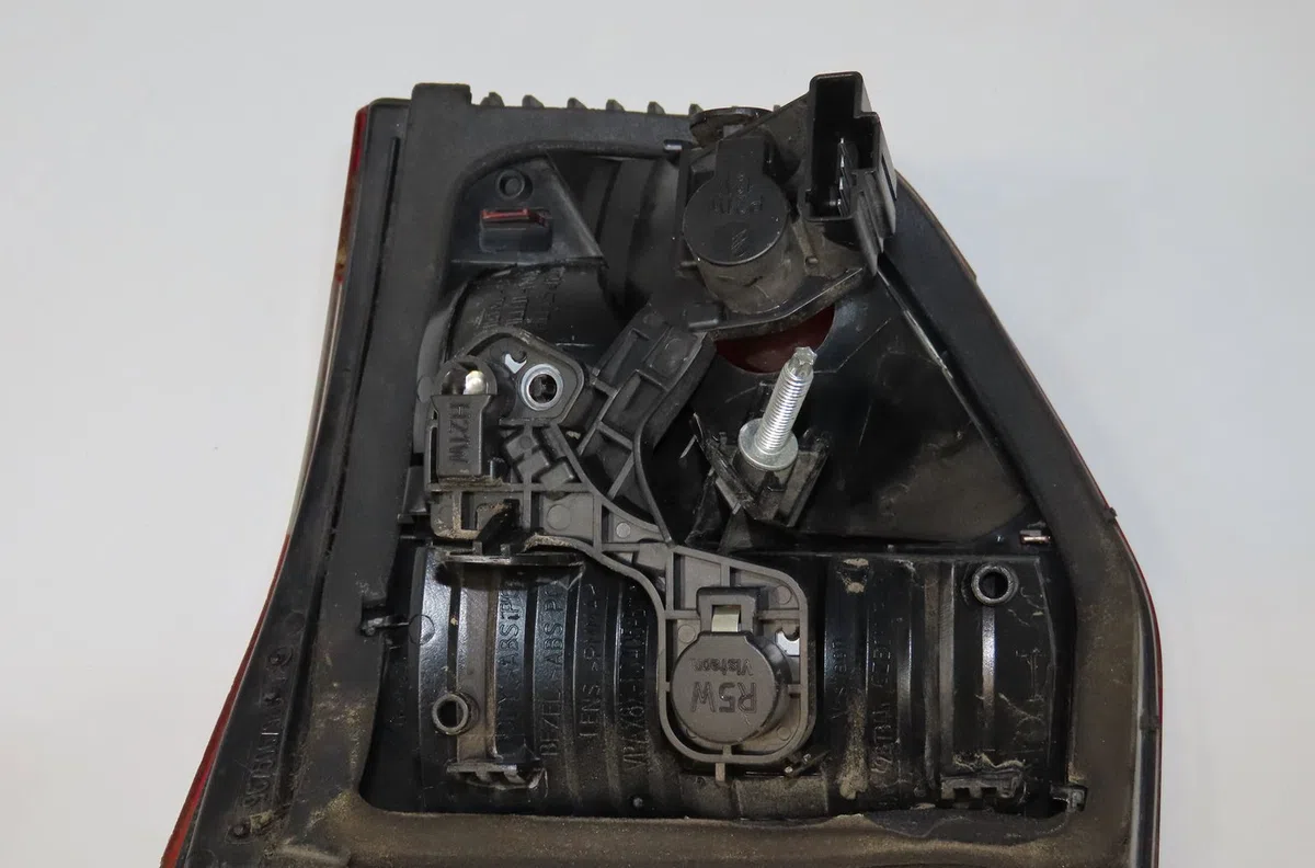 Feu arrière interieur gauche Citroen C5 III Break (RW_) 2.0 hdi 140 (2009) 5 portes occasion
