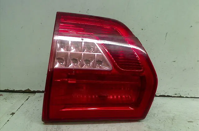 Feu arrière interieur gauche Citroën C5 III Break (RW_) 2.0 hdi (2008) occasion