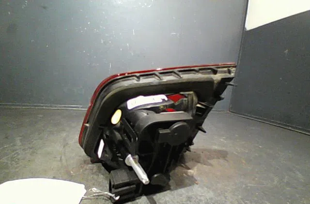 Feu arrière interieur gauche Citroën C5 III (RD_) 2.0 hdi 140 (2008) 4 portes occasion