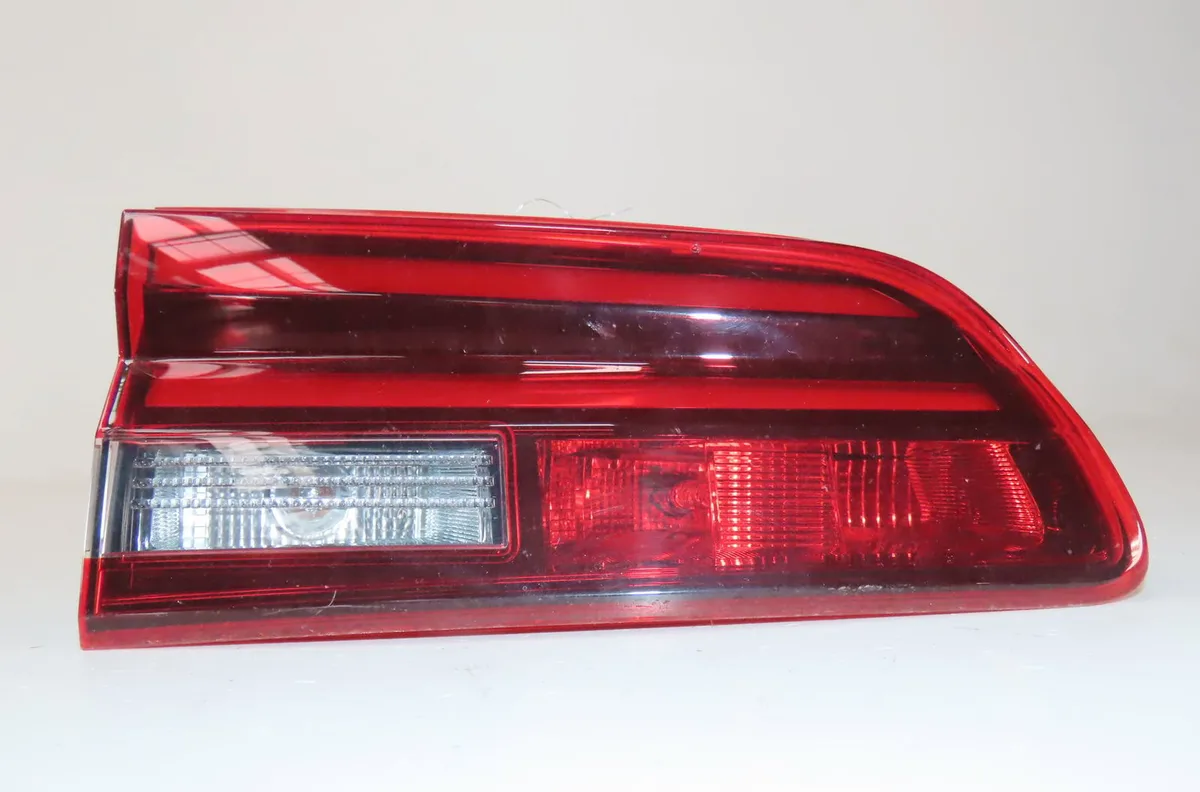 Feu arrière interieur gauche Citroen C5 X (ND_, NC_) Puretech 130 (nchnsp) (2021) occasion