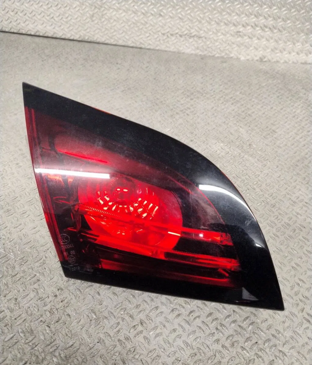 Feu arrière interieur gauche Citroen DS4 (NX_) 1.6 hdi 110 (2011-2015) occasion