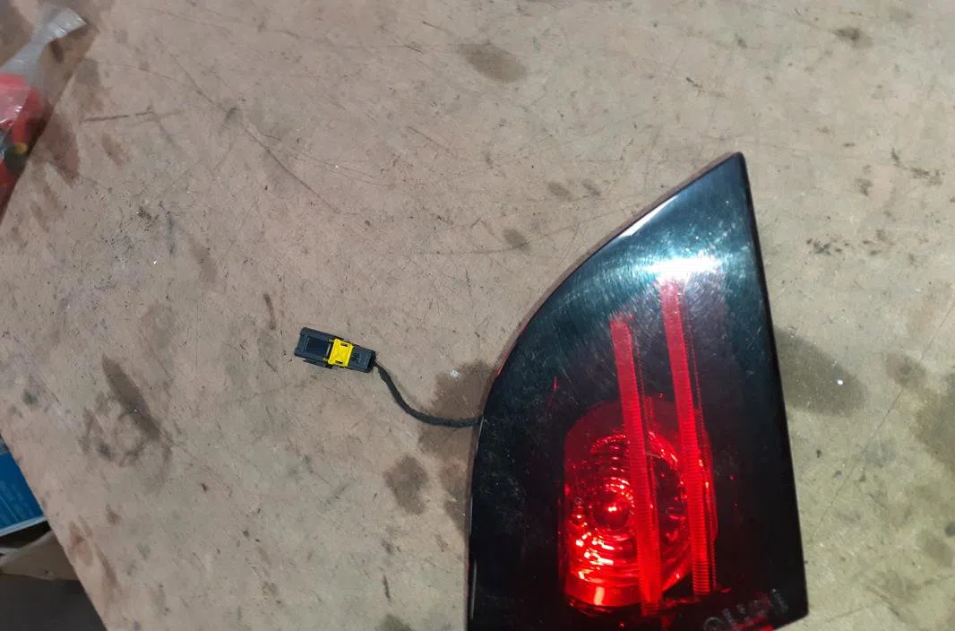 Feu arrière interieur gauche Citroen DS4 (NX_) 1.6 hdi 110 (2011-2015) occasion