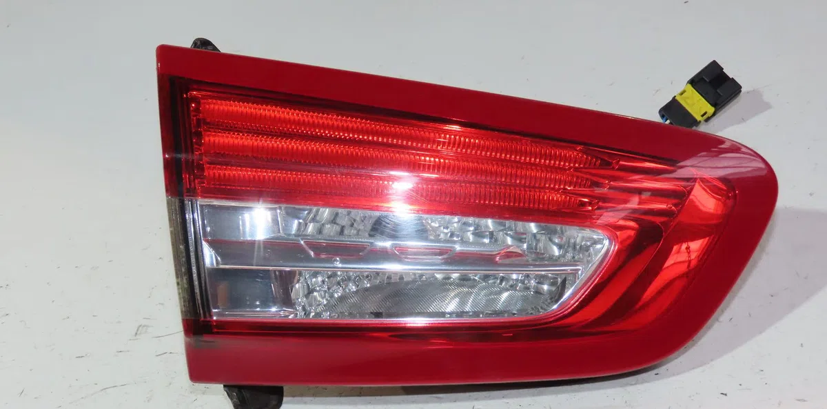 Feu arrière interieur gauche CITROEN DS5 occasion