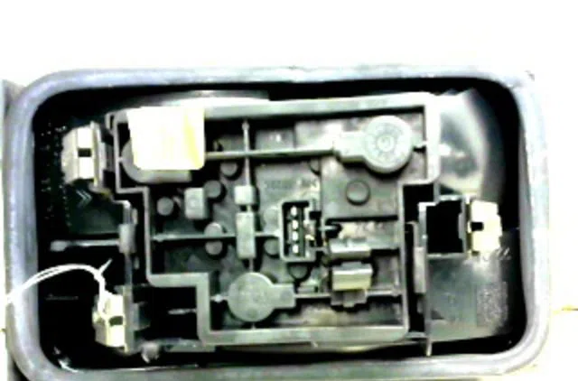 Feu arrière interieur gauche CITROEN XANTIA occasion