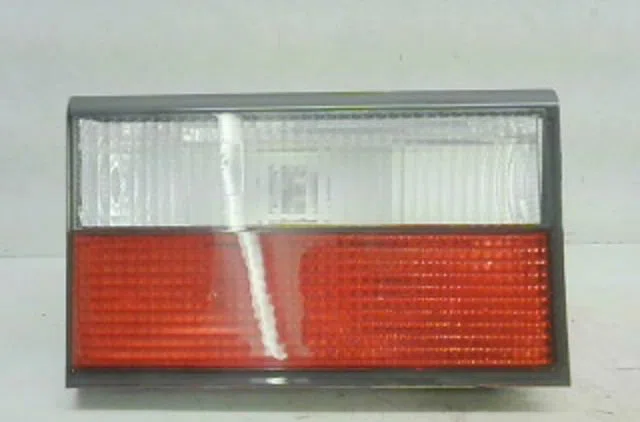 Feu arrière interieur gauche CITROEN XANTIA occasion