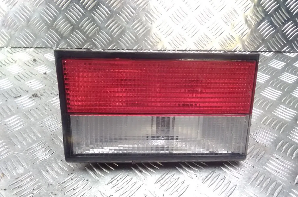 Feu arrière interieur gauche Citroen XANTIA (X1_, X2_) 1.8 i 16v (1995-2001) occasion