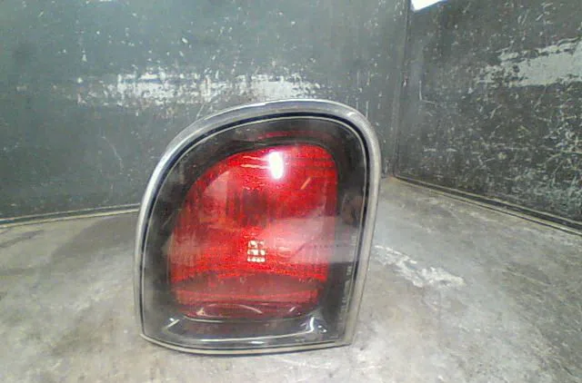 Feu arrière interieur gauche Daewoo LANOS (KLAT) 1.3 (1997) occasion