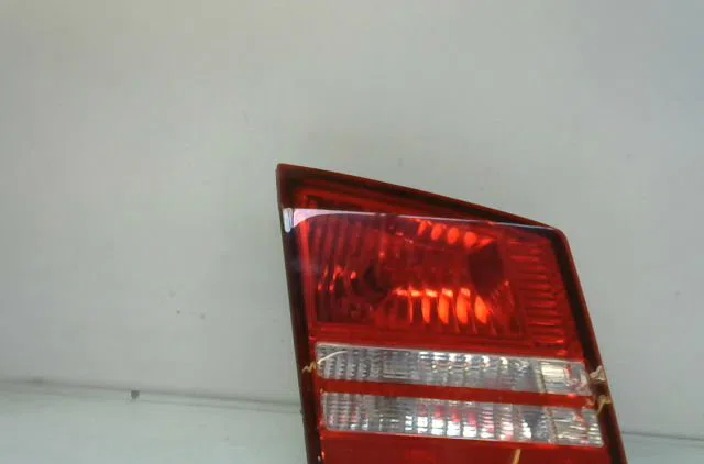 Feu arrière interieur gauche Dodge JOURNEY 2.0 crd (2008) occasion