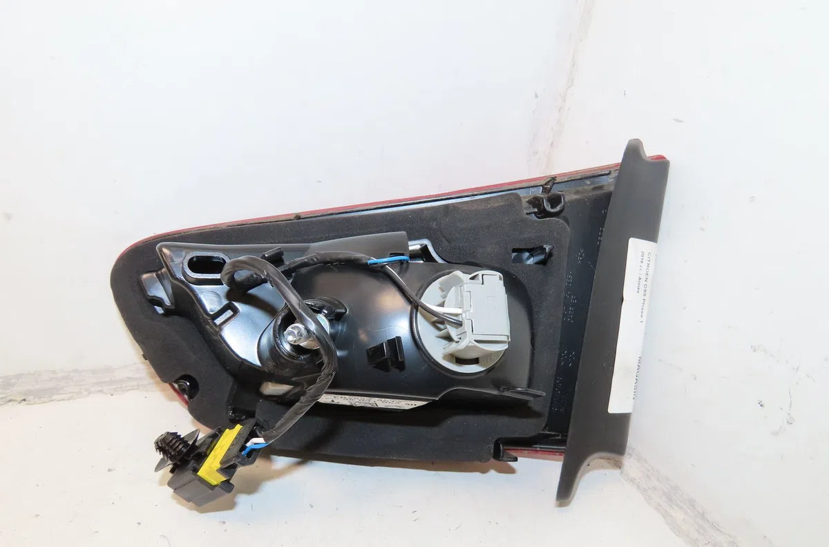 Feu arrière interieur gauche Ds DS 5 (KF_) 1.6 bluehdi 120 (2015-2018) 5 portes occasion