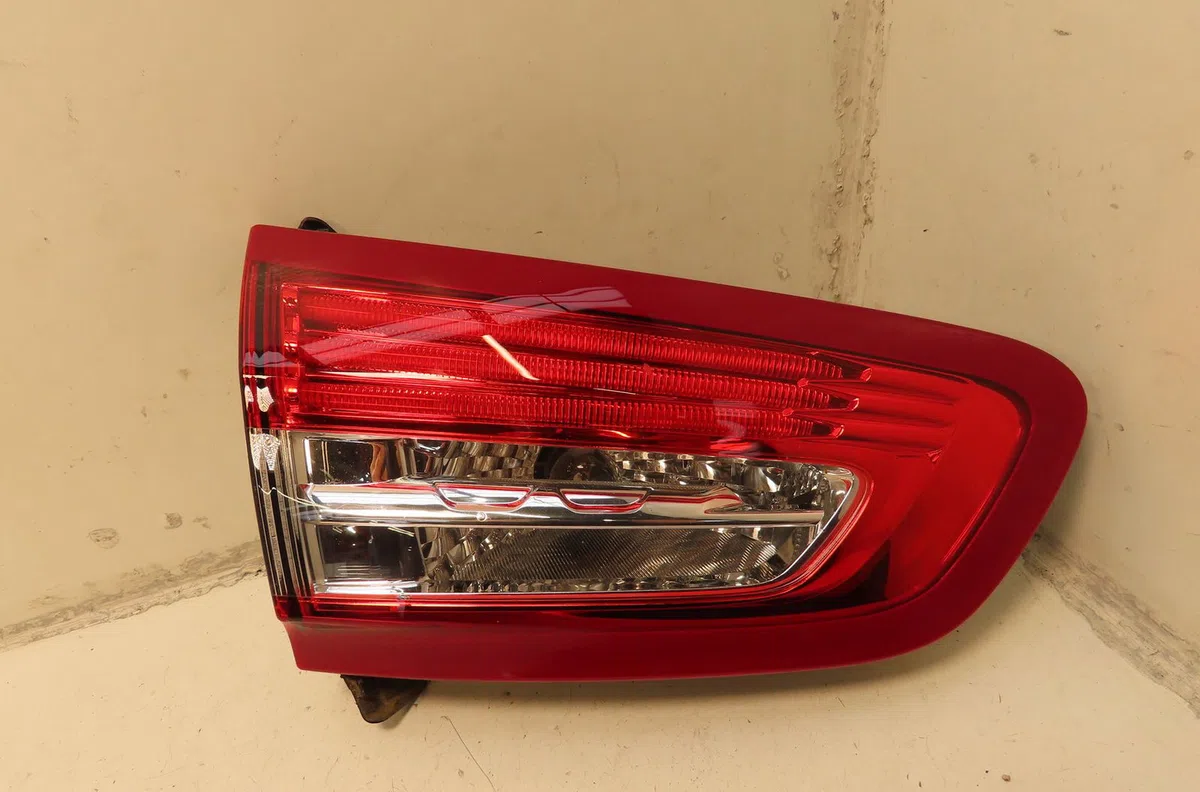 Feu arrière interieur gauche Ds DS 5 (KF_) 1.6 bluehdi 120 (2015-2018) 5 portes occasion