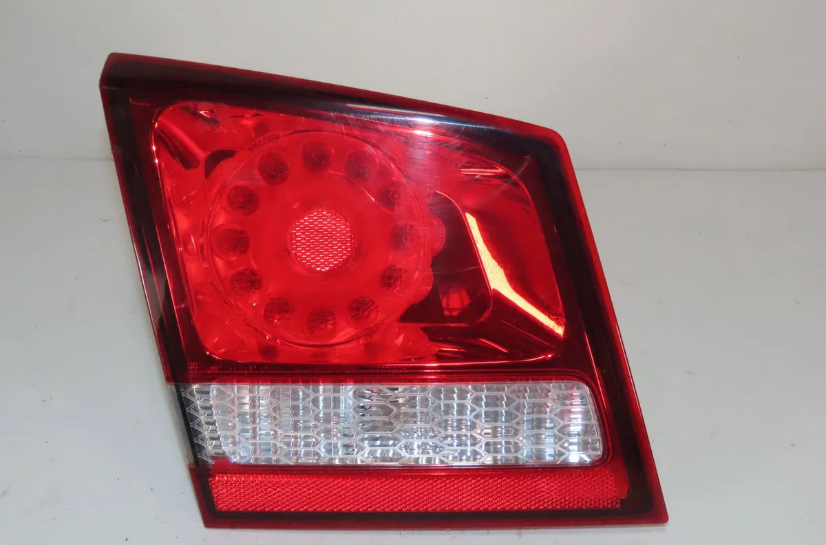 Feu arrière interieur gauche Fiat FREEMONT (345_) 2.0 jtd 4x4 (2011) occasion