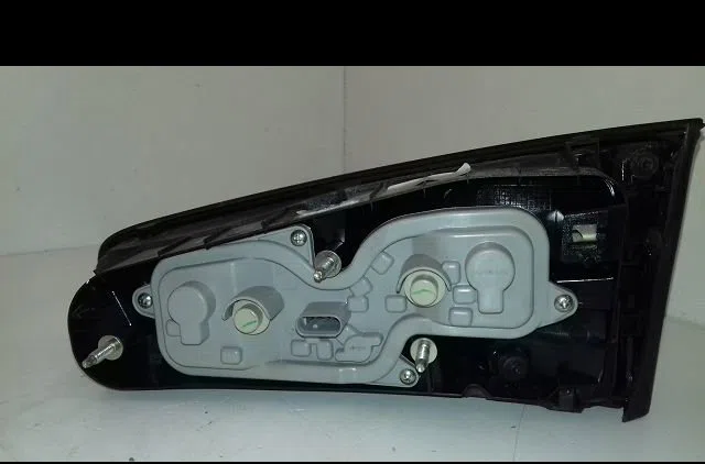 Feu arrière interieur gauche Fiat TIPO Break (356_, 357_) 1.6 d (356wxg1b) (2016-2020) occasion