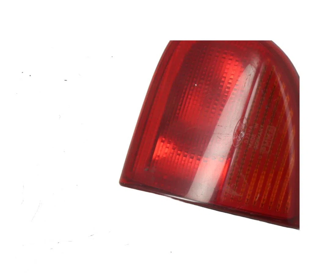 Feu arrière interieur gauche Ford ESCORT V (AAL, ABL) 1.4 (1990-1994) occasion