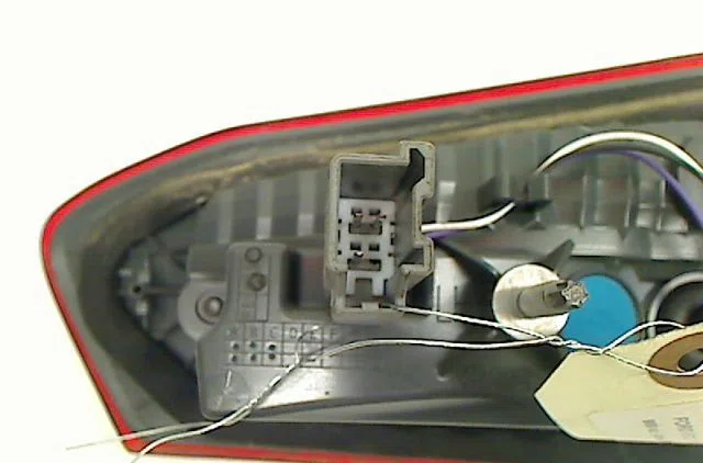 Feu arrière interieur gauche FORD FOCUS IV occasion