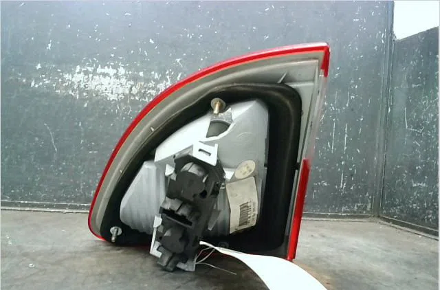 Feu arrière interieur gauche Ford GALAXY I (WGR) 2.3 16v (1997-2006) occasion