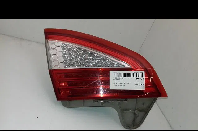 Feu arrière interieur gauche Ford MONDEO IV (BA7) 1.8 tdci (2007-2015) occasion