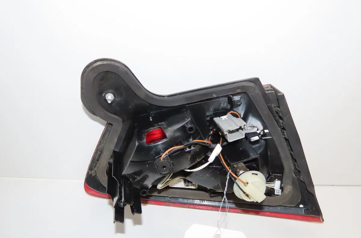 Feu arrière interieur gauche Ford MONDEO IV (BA7) 2.0 tdci (2007-2015) occasion