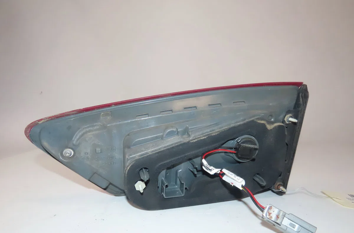 Feu arrière interieur gauche Ford MONDEO V Turnier (CF) 2.0 tdci (2014) occasion