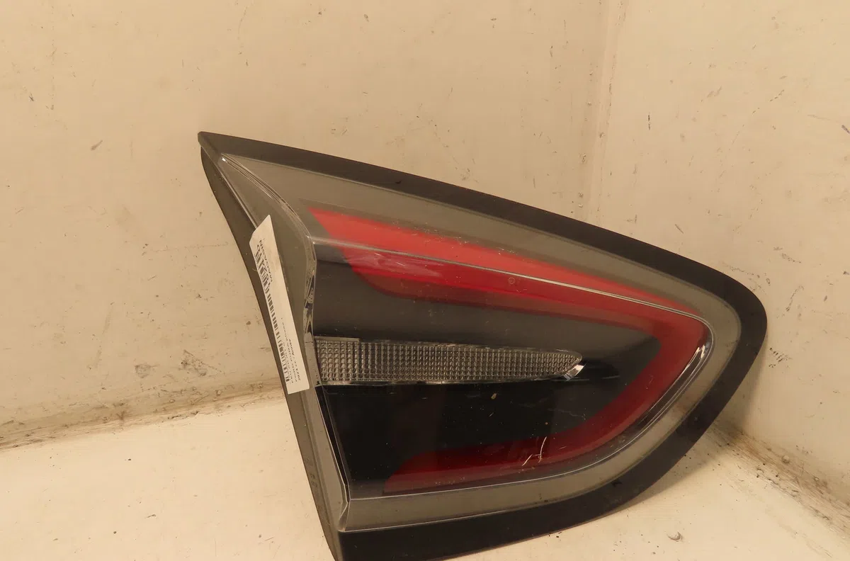 Feu arrière interieur gauche Ford PUMA (J2K, CF7) 1.5 st ecoboost (2020) occasion