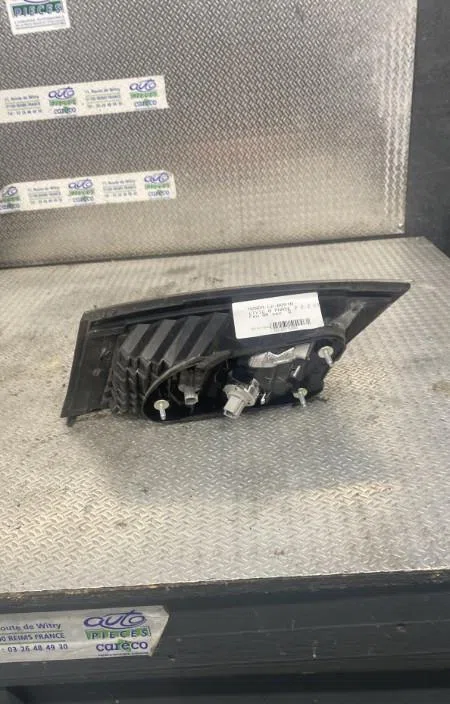 Feu arrière interieur gauche HONDA CIVIC 8  CIVIC 8 PHASE 2 occasion