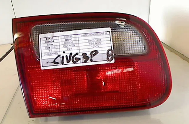 Feu arrière interieur gauche HONDA CIVIC III 1993 occasion