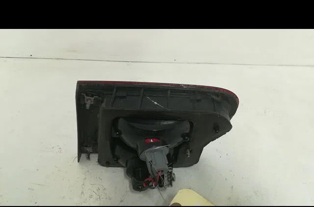 Feu arrière interieur gauche HONDA CIVIC IV 1992 occasion