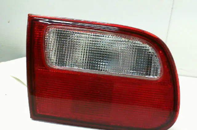 Feu arrière interieur gauche HONDA CIVIC IV phase 1 11-1991--04-1996 occasion