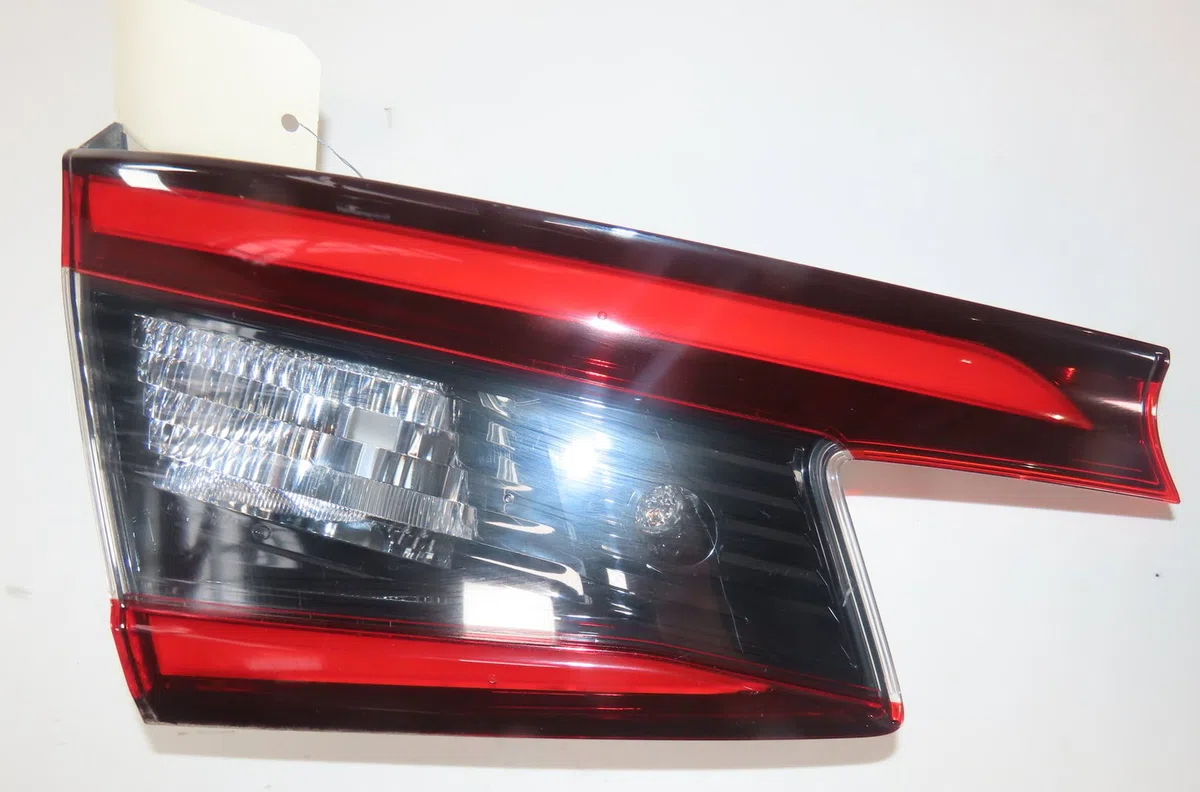 Feu arrière interieur gauche Honda CIVIC XI 3-5 portes (FL) 2.0 e:hev (2022) occasion