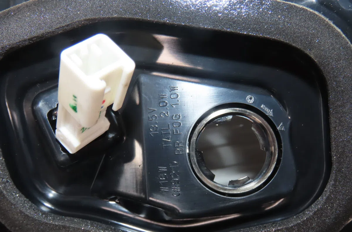 Feu arrière interieur gauche Honda CIVIC XI 3-5 portes (FL) 2.0 e:hev (2022) occasion