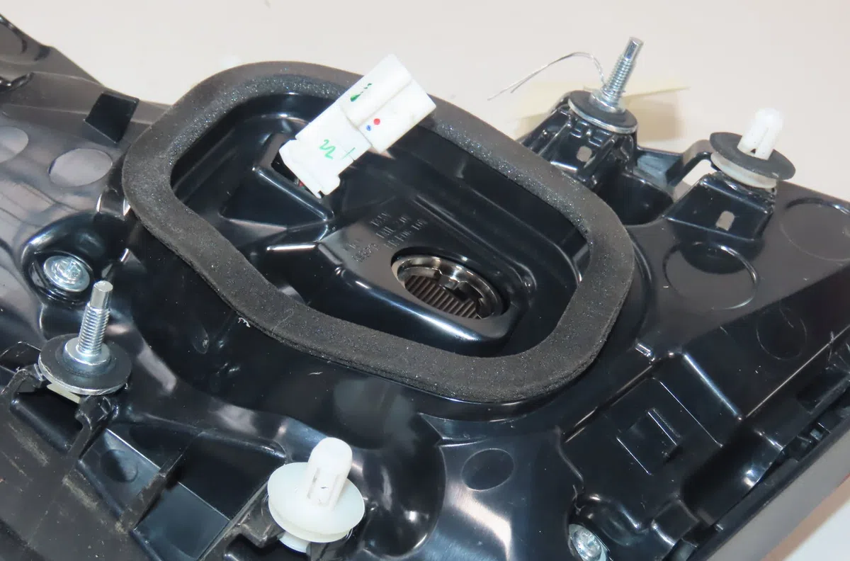 Feu arrière interieur gauche Honda CIVIC XI 3-5 portes (FL) 2.0 e:hev (2022) occasion