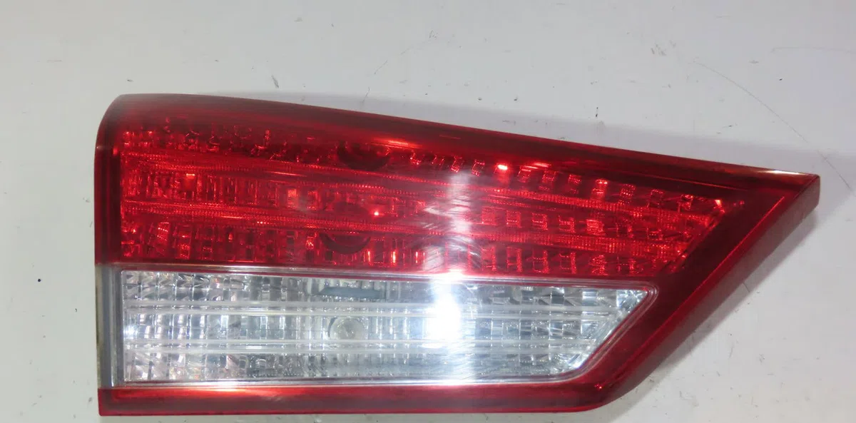 Feu arrière interieur gauche Hyundai Ix20 (JC) 1.4 crdi (2010-2019) occasion