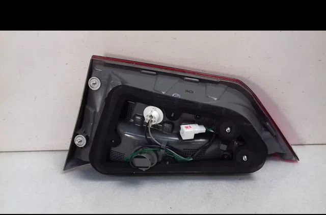 Feu arrière interieur gauche Hyundai Ix20 (JC) 1.6 (2010-2019) occasion