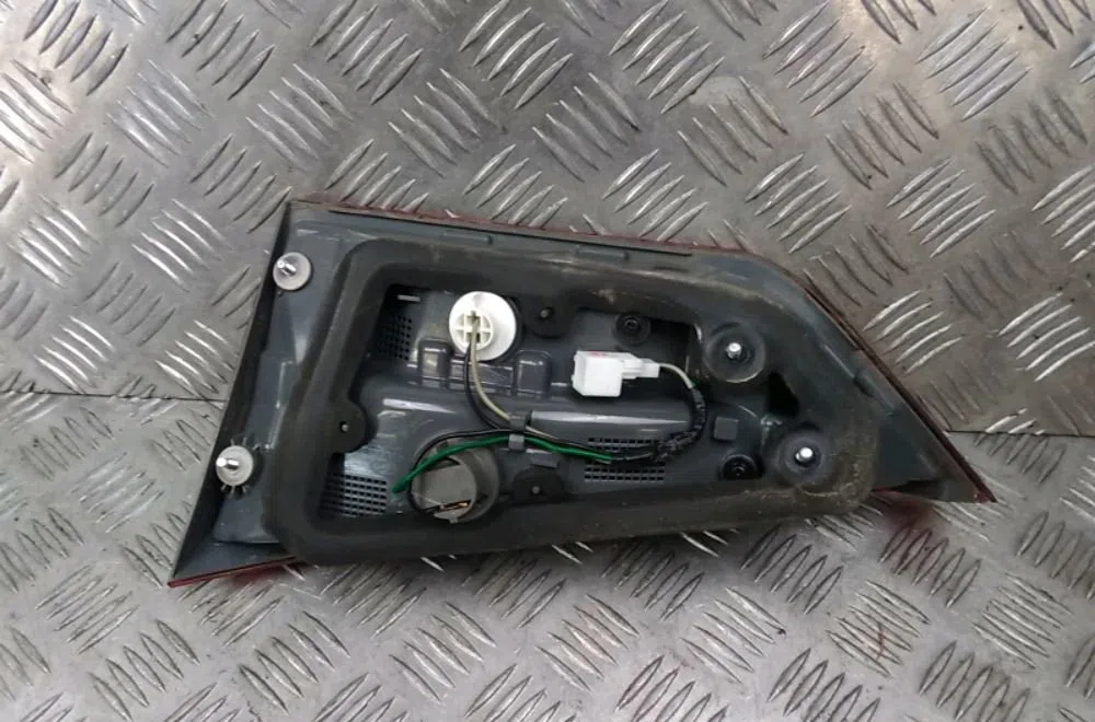 Feu arrière interieur gauche Hyundai Ix20 (JC) 1.6 crdi (2011-2019) occasion