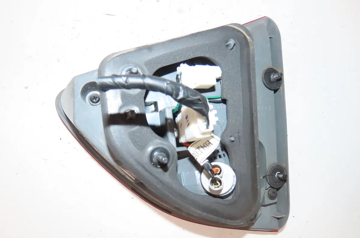 Feu arrière interieur gauche Hyundai Ix55 3.0 v6 crdi 4wd (2011-2012) occasion
