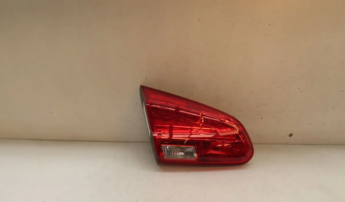 Feu arrière interieur gauche KIA CEE-D 2014 occasion