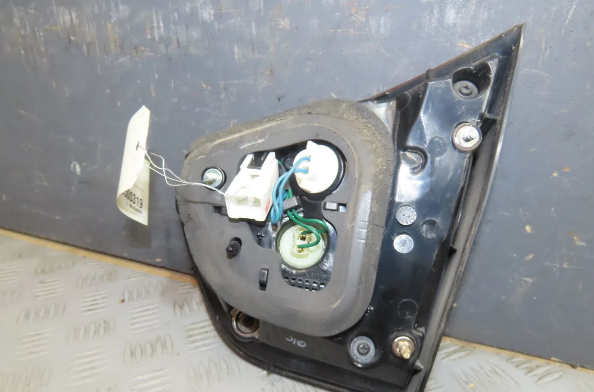 Feu arrière interieur gauche Kia RIO III (UB) 1.1 crdi (2011-2017) occasion