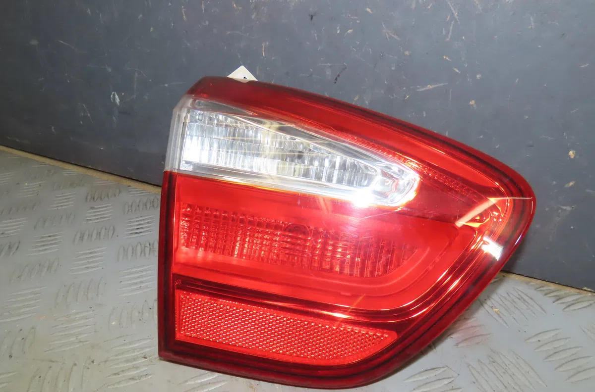 Feu arrière interieur gauche Kia RIO III (UB) 1.1 crdi (2011-2017) occasion