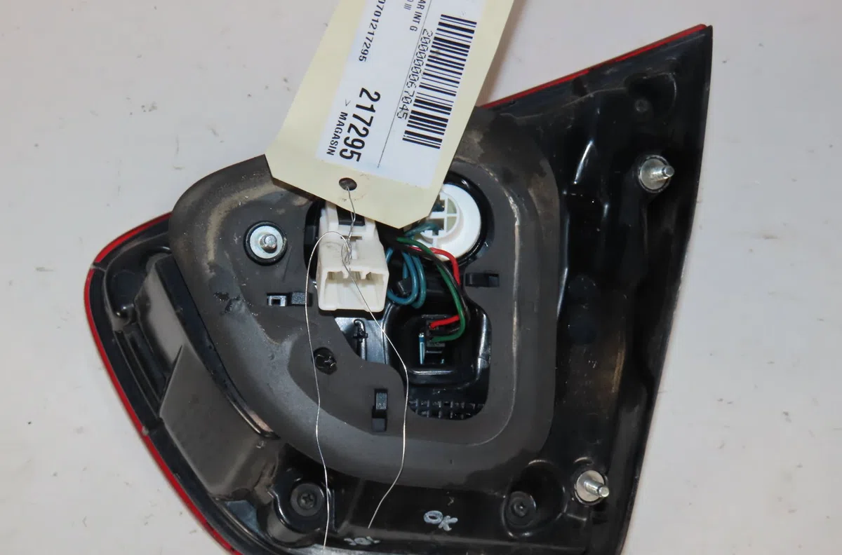 Feu arrière interieur gauche Kia RIO III (UB) 1.4 crdi (2011-2017) occasion