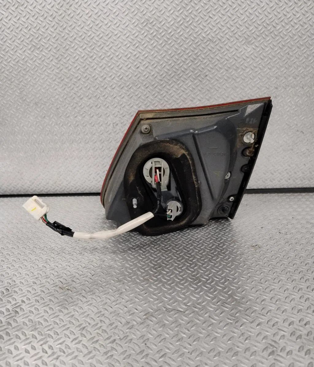 Feu arrière interieur gauche Lexus GS (_S19_) 450h (grs191_, gws191_) (2006-2011) occasion