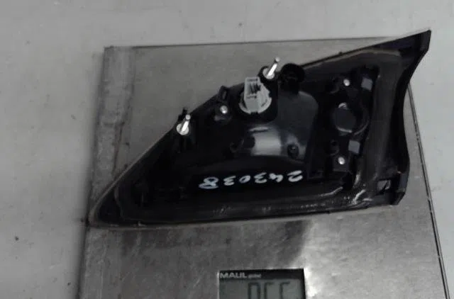 Feu arrière interieur gauche Mazda 3 (BL) 1.6 mzr (bl14) (2008-2014) occasion