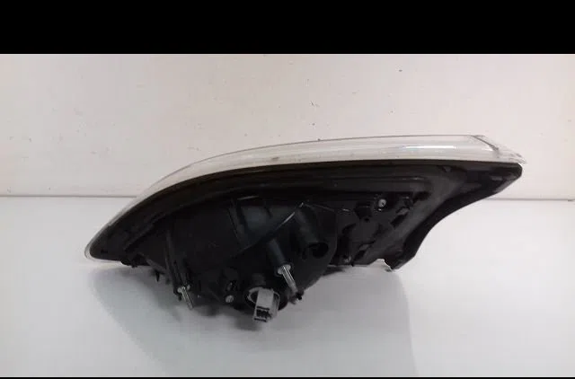 Feu arrière interieur gauche Mazda 3 (BL) 2.0 mzr (blefw) (2009-2014) occasion