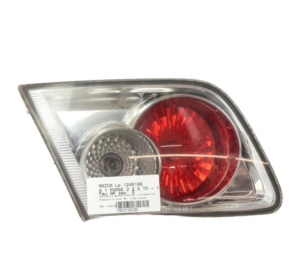Feu arrière interieur gauche Mazda 6 Hatchback (GG) 2.0 di (gg14) (2002-2007) occasion
