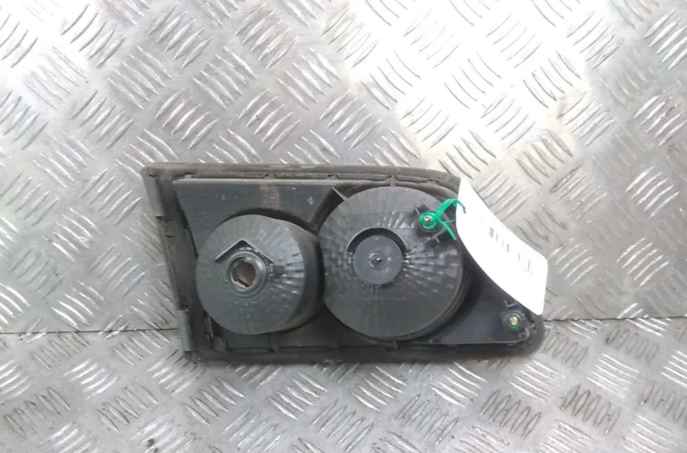 Feu arrière interieur gauche Mazda 6 Station Wagon (GY) 2.0 di (gy19) (2002-2005) occasion