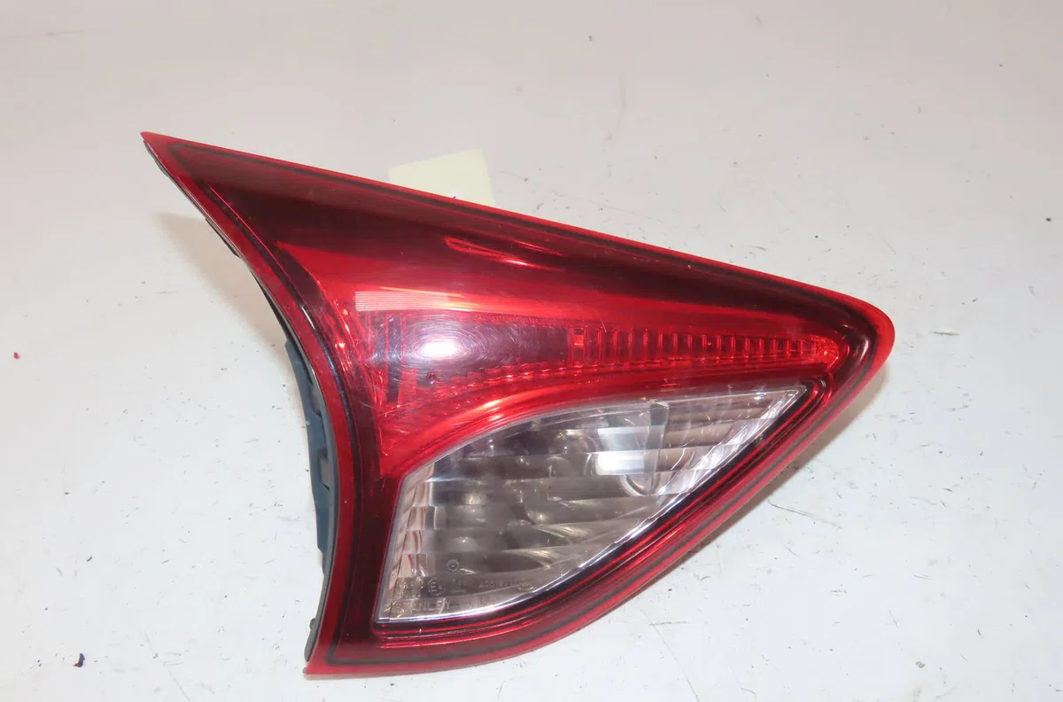 Feu arrière interieur gauche Mazda CX-5 (KE, GH) 2.2 d awd (ke2aw) (2012-2017) occasion