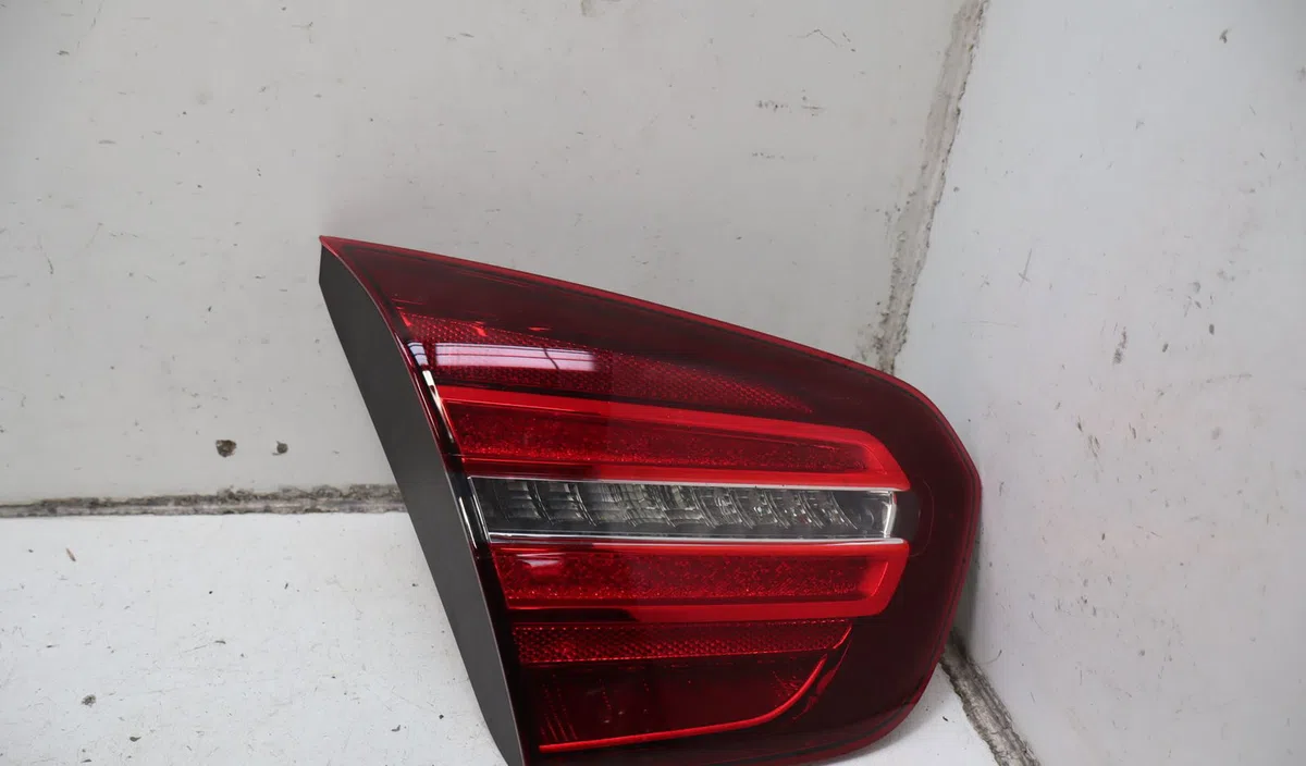Feu arrière interieur gauche Mercedes-benz CLASSE GLA (X156) Amg gla 45 4-matic (156.952) (2015) occasion