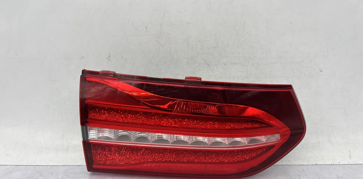 Feu arrière interieur gauche MERCEDES CLASSE E 213 PHASE 1 BREAK occasion