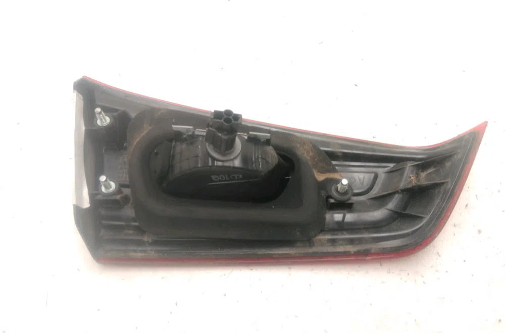 Feu arrière interieur gauche Mitsubishi ASX (GA_W_) 1.6 mivec (ga1w) (2010) occasion