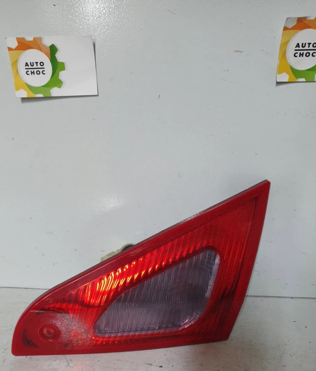 Feu arrière interieur gauche MITSUBISHI COLT 6 PHASE 1 occasion