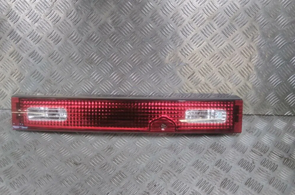 Feu arrière interieur gauche Nissan 200SX (S13) 1.8 turbo (1988-1993) occasion